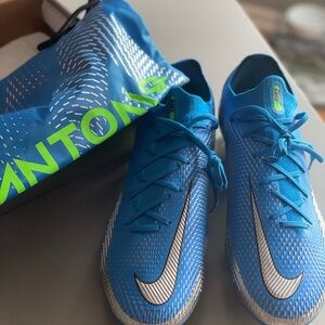 Brand new men’s Nike Phantom GT Elite soccer cleats. Size 12.